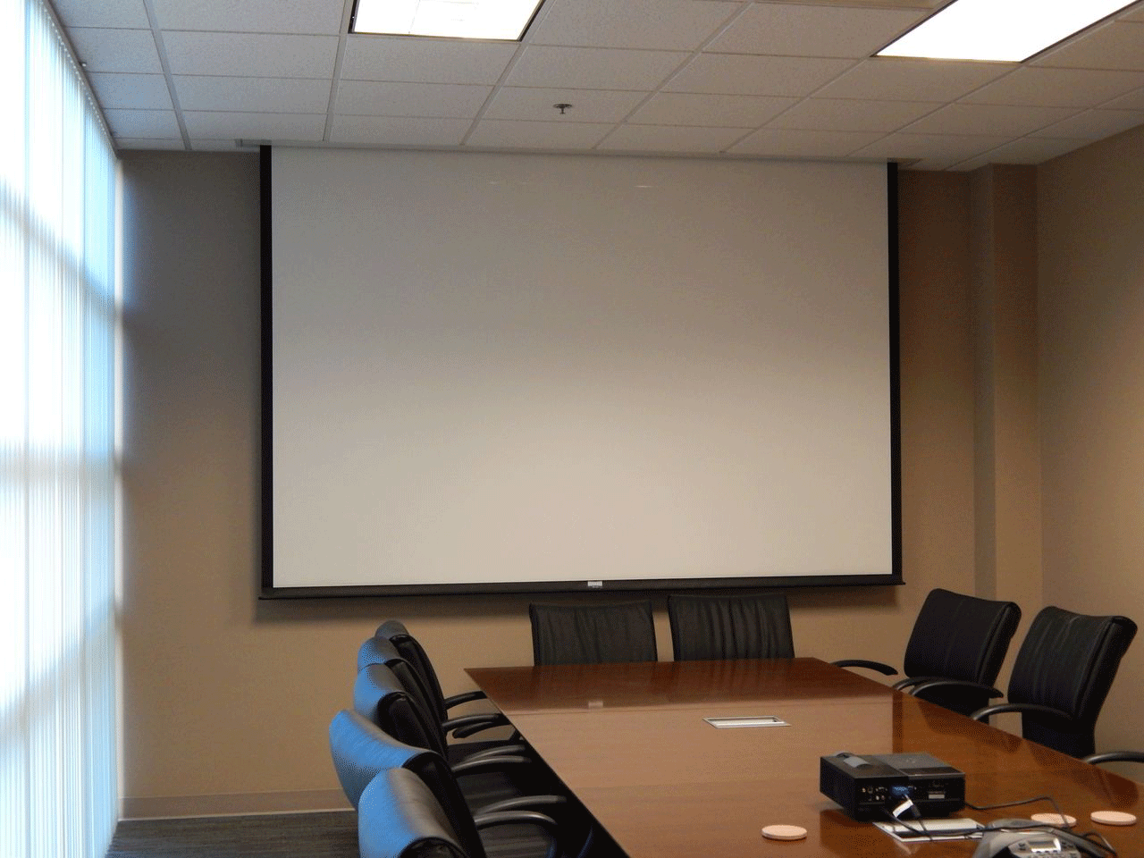 Projection Screen Material – Buyers’ Quick Guide